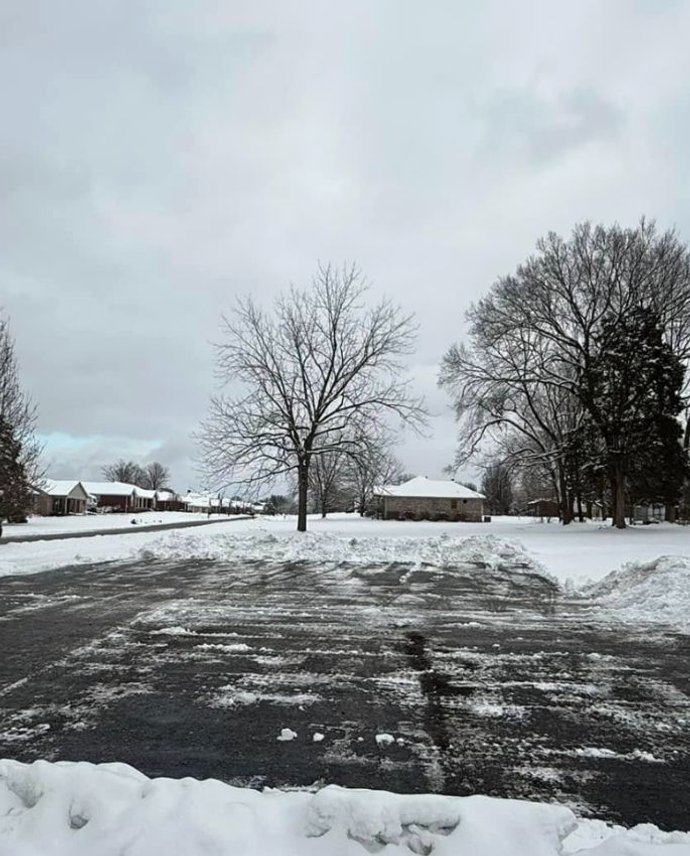 fast snow removal response Louisville KY